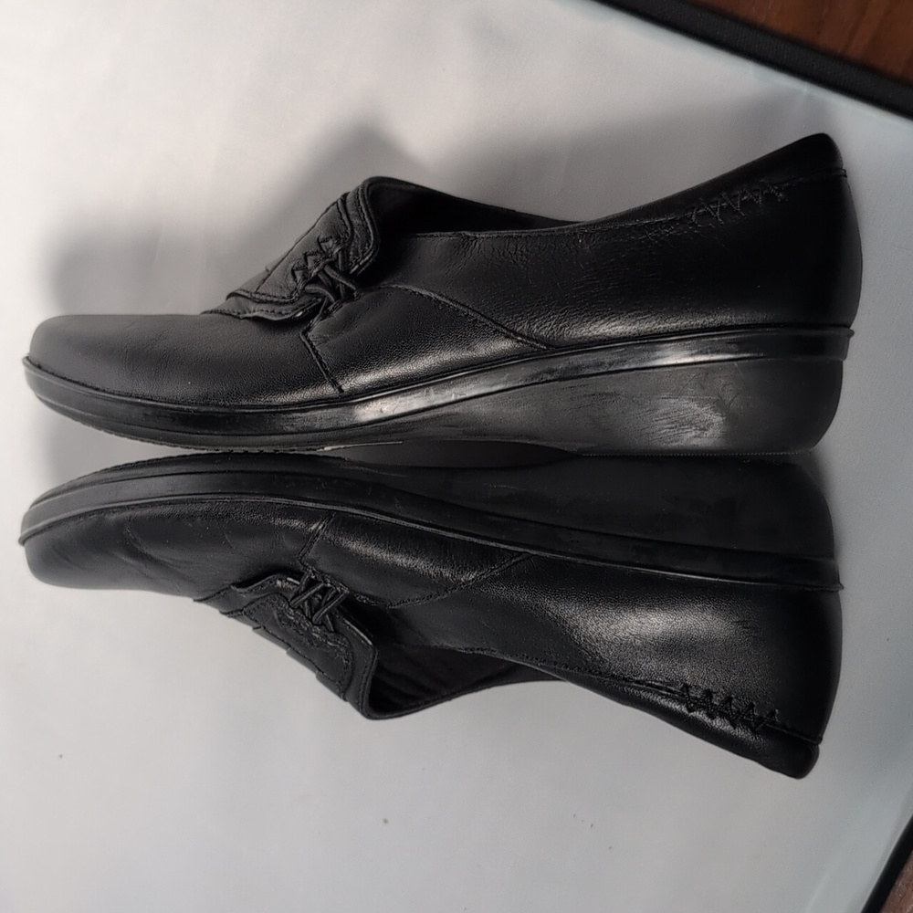Clarks Everlay Iris Black Slip-On Loafers - Picture 8 of 11